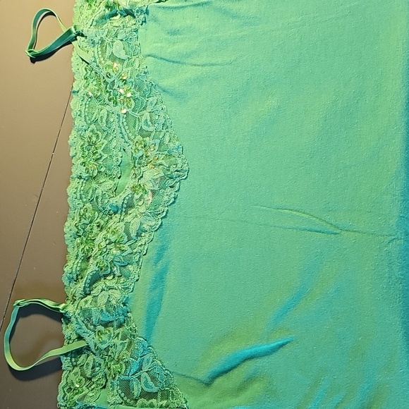This Is A Lot Of 3 Y2K tanks. Tops with Lace Trim Size Meduim by Bozzolo. - Picture 8 of 12